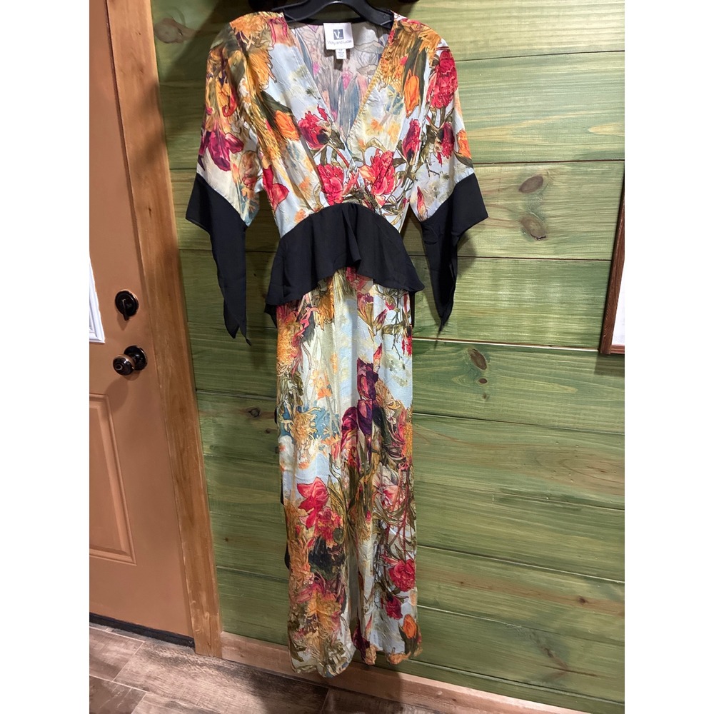 Vicky and Lucas Floral V-Neck Maxi Dress Black Bell Sleeve Ruffle Accents Small
